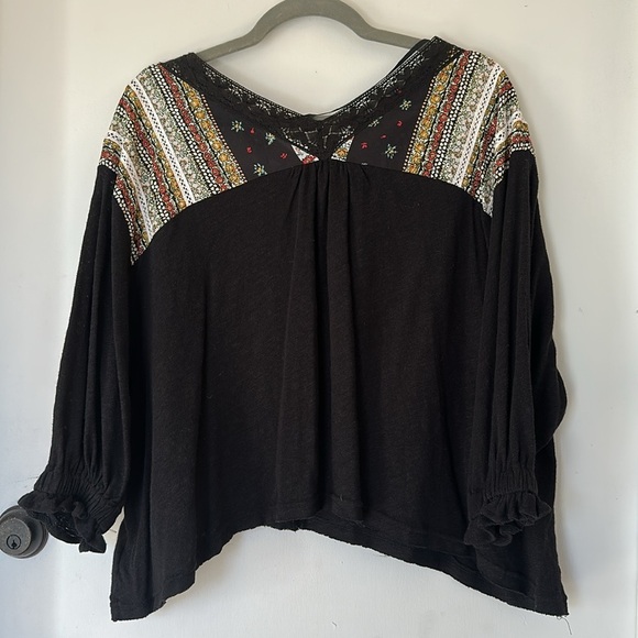 Free People Prairie Days BLACK Boho Tee NWT SIZE XS - Picture 7 of 7